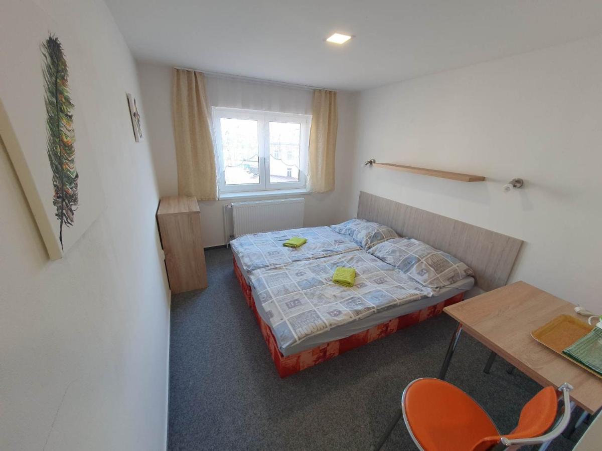 Hotel Decin Na Skrivance ภายนอก รูปภาพ