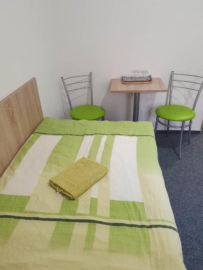 Hotel Decin Na Skrivance ภายนอก รูปภาพ