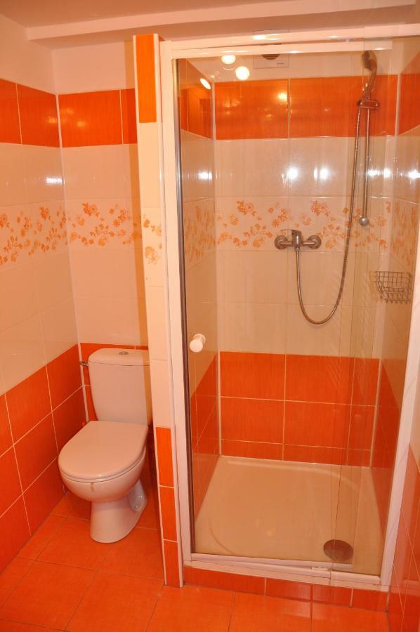 Hotel Decin Na Skrivance ภายนอก รูปภาพ